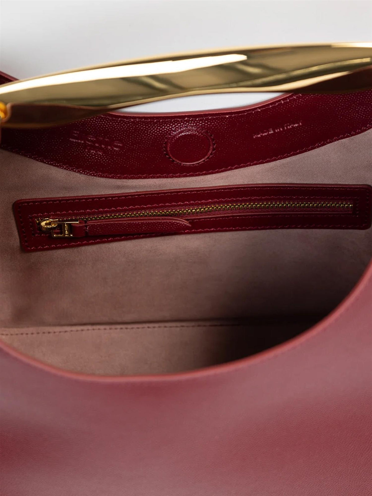 Boomerang caviar leather burgundy