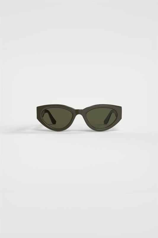 Cat eye frame