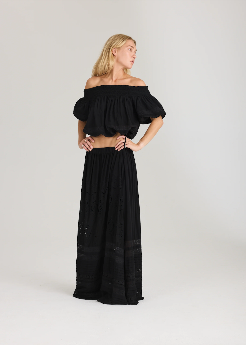 Lita off-shoulder top