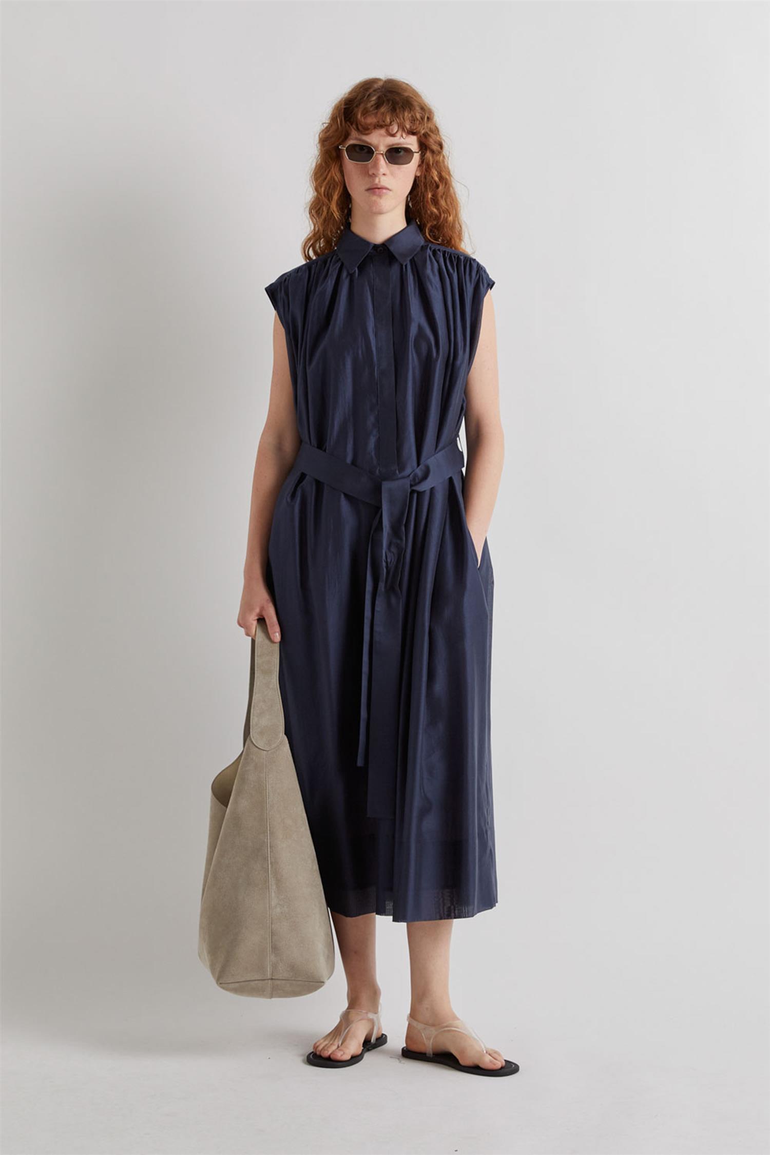 49ad6ee9-05bc-4561-a78b-00c3c31063c0.jpg M6EF06 Dress - Bilde 1